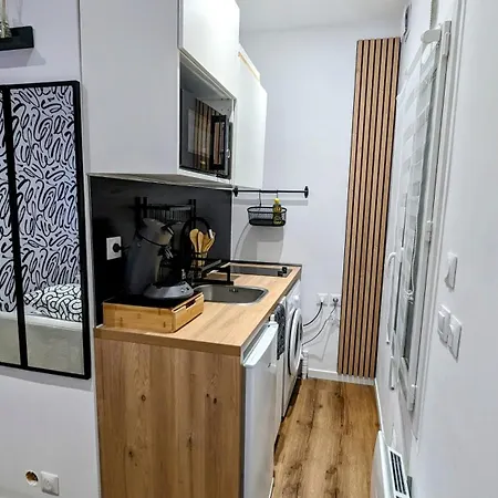 Le Charme Rose Apartment